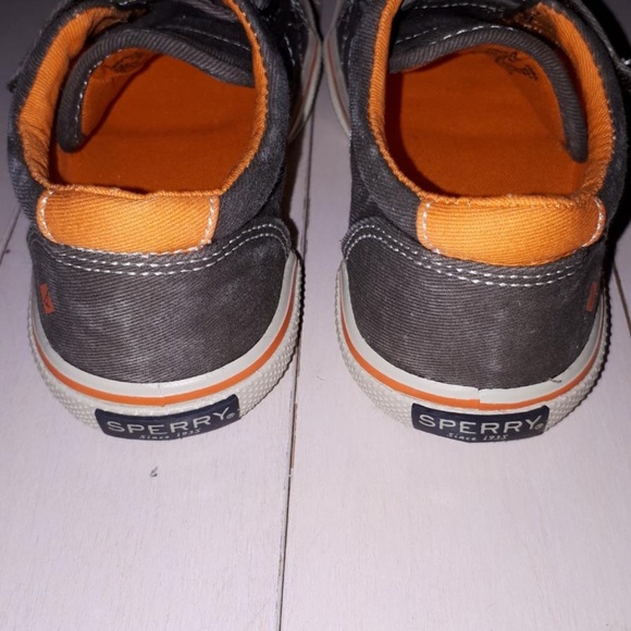 Sperry Boy's Halyard Hook & Loop Boat Canvas Shoes - Picture 4 of 6
